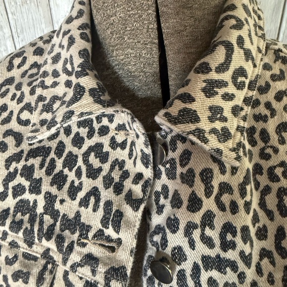 Leopard Print Jean Jacket for Women - Picture 5 of 7